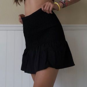 black skirt!